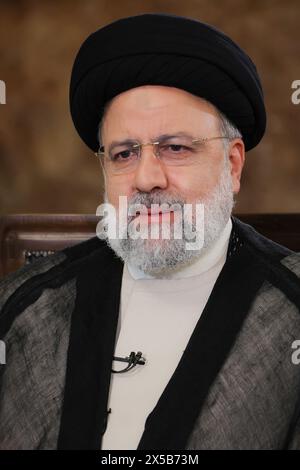 Teheran, Iran. Mai 2024. Der iranische Präsident EBRAHIM RAISI spricht während eines Live-TV-Interviews in Teheran. (Credit Image: © Iranian Presidency via ZUMA Press Wire) NUR REDAKTIONELLE VERWENDUNG! Nicht für kommerzielle ZWECKE! Stockfoto