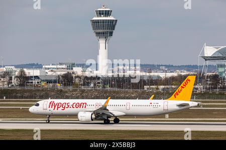 Pegasus Airlines ein Airbus A321-251NX von Pegasus Airlines startete von der Südbahn des Flughafens München. Registrierung des Airbus A321neo TC-RBI. München, Deutschland, 07.04.2023 *** Pegasus Airlines ein Airbus A321 251NX von Pegasus Airlines startet von der Südbahn des Flughafens München Registrierung des Airbus A321neo TC RBI München, 07 04 2023 Stockfoto