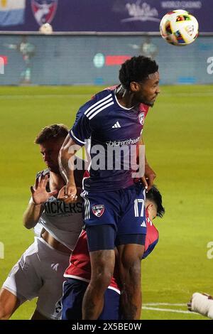 Frisco, Texas, USA. Mai 2024. Nkosi Tafari #17 von Dallas FC führt den Ball 2024 während der 32er Runde des Lamar Hunt US Open Cup zwischen dem FC Dallas und Memphis 901 FC im Toyota Stadium an. Dallas schlug Memphis mit 1:0. (Kreditbild: © Javier Vicencio/eyepix via ZUMA Press Wire) NUR REDAKTIONELLE VERWENDUNG! Nicht für kommerzielle ZWECKE! Stockfoto