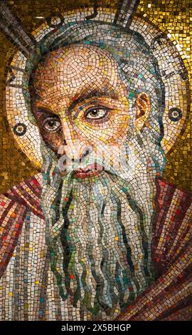 Mosaik mit Moses im Mosaic Museum in der Basilika St. Louis in St. Louis, Missouri, USA. Stockfoto