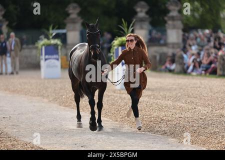Holly Richardson von Großbritannien mit Bally Louis während der ersten Pferdeinspektion bei den Badminton Horse Trials am 8. Mai 2024, Badminton Estate, Vereinigtes Königreich (Foto: Maxime David - MXIMD Pictures) Stockfoto