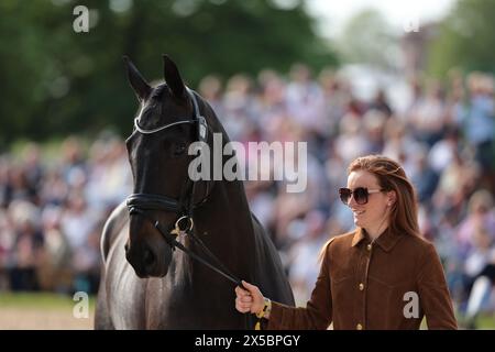 Holly Richardson von Großbritannien mit Bally Louis während der ersten Pferdeinspektion bei den Badminton Horse Trials am 8. Mai 2024, Badminton Estate, Vereinigtes Königreich (Foto: Maxime David - MXIMD Pictures) Stockfoto