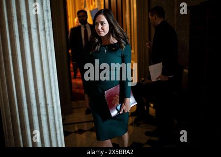 Washington, USA. Mai 2024. Senatorin Katie Britt (R-AL) am Mittwoch, den 8. Mai, im US-Kapitol in Washington, DC, 2024. (Graeme Sloan/SIPA USA) Credit: SIPA USA/Alamy Live News Stockfoto