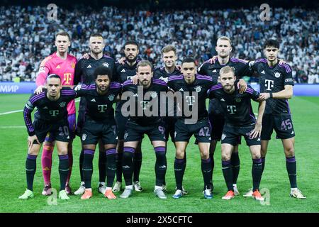 Madrid, Spanien. Mai 2024. Die Startspieler von Bayern München posieren vor dem Halbfinalspiel der UEFA Champions League zwischen Real Madrid und Bayern München am 8. Mai 2024 im Santiago Bernabeu Stadion in Madrid. Gustavo Valiente/Xinhua/Alamy Live News Stockfoto