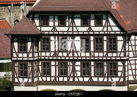 Residenzschloss Urach, spätmittelalterliches Schloss, Geburtsort des Grafen Eberhard Bart, erster Herzog von Württemberg, aristokratische Residenz, historisch Stockfoto