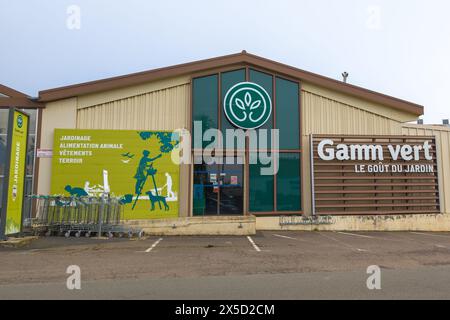 Bordeaux , Frankreich - 04 29 2024 : gamm Vert-Zeichen-Logo des französischen Home Accessories Garden Store Markentextes Stockfoto