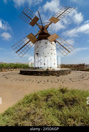 El Cotillo Fuerteventura Kanarischen Inseln 5. Juni 2017: Traditionelle Windmühle auf den Kanarischen Inseln Stockfoto