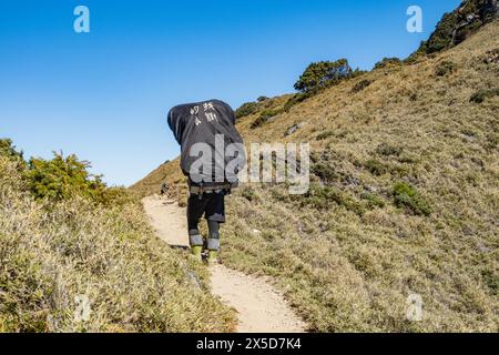 Lokaler Portier auf dem Jiaming Lake Trail, Taitung, Taiwan Stockfoto