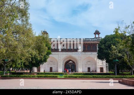 OLD DELHI, INDIEN - 3. NOVEMBER 2022: Die Naubat Khana oder Naqqar Khana Stockfoto