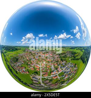 Blick auf das Günztal rund um den Markt Rettenbach in der Region Donau-Iller in Oberschwaben Stockfoto