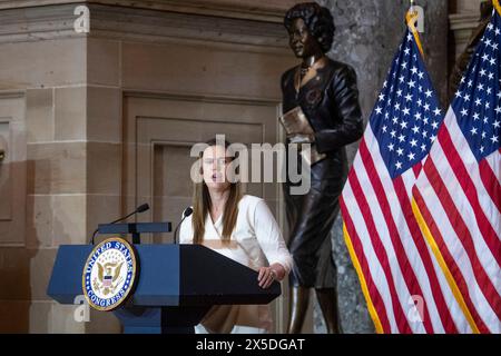 Washington, Usa. Mai 2024. Sarah Huckabee Sanders (Republikanerin), Gouverneur von Arkansas, hält eine Festungsfeier zu Ehren von Daisy Bates of Arkansas in der Statuary Hall des US Capitol in Washington, DC, am Mittwoch, den 8. Mai 2024. Foto von Rod Lamkey/CNP/ABACAPRESS. COM Credit: Abaca Press/Alamy Live News Stockfoto