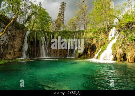 Galovac-Wasserfall der Wasserfall Galovacki Buk im Nationalpark Plitvicer gesehen, Kroatien, Europa Galovacki Buk Wasserfall, Nationalpark Plitvicer Seen Stockfoto