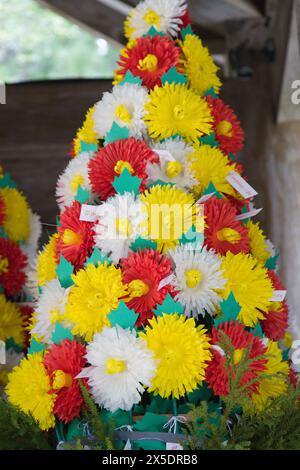 Japan, Kumano Hongu Taisha, schintoistischer Schrein, Blumen, Stockfoto