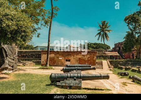 Kanonen auf den Ruinen von Fort Jesus in Mombasa, Kenia Stockfoto