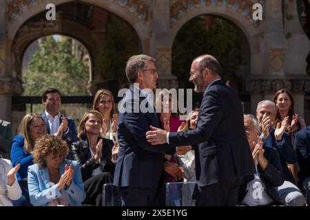 Alberto N&#xfa;&#xf1;EZ Feijóo, zusammen mit dem PP-Kandidaten Dolors Montserrat und dem Vorsitzenden der Fraktion der Europäischen Volkspartei, Manfred Weber, präsentieren die Kandidatur für die Partei bei den bevorstehenden Europawahlen am 9. Juni. Alberto N&#xfa;&#xf1;EZ Feijóo, junto con la candidata del PP Dolors Montserrat y el presidente del grupo del Partido Popular Europeo, Manfred Weber, Presentan la candidatura para el partido en las próximas elecciones europeas del 9 de junio. Auf dem Bild: manfred weber, dolors montserrat, alberto nunez feijo News Politics - Barcelona, Spanien Donnerstag Stockfoto