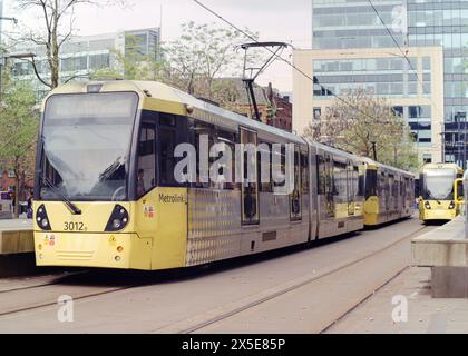 Manchester Metrolink Tram an der Haltestelle St. Peter's Square. Stockfoto