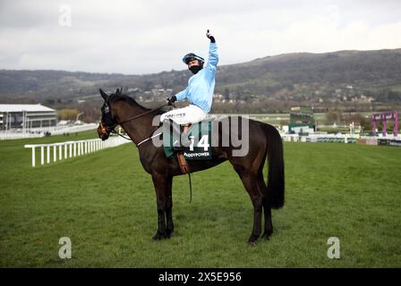 Aktenfoto vom 18.03.2021 von The Shunter Ridden by Jordan Gainford. Der Shunter will einen weiteren wertvollen Handicap-Preis gewinnen, als er am Freitag gegen den Duke of Westminster antritt, der den Chester Cup unterstützt. Ausgabedatum: Donnerstag, 9. Mai 2024. Stockfoto