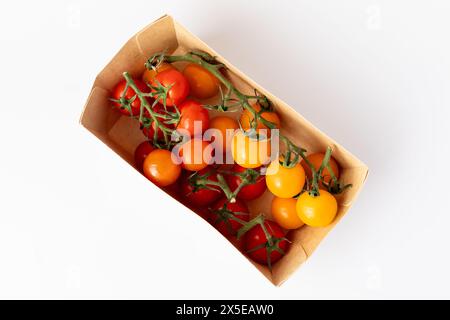 Die besten britischen Tomaten auf der Weinrebe von Sainsburys schmecken den Unterschied Stockfoto