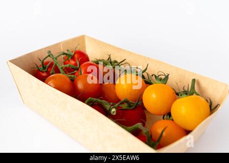 Die besten britischen Tomaten auf der Weinrebe von Sainsburys schmecken den Unterschied Stockfoto