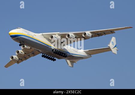 Tel Aviv , Israel - 08.03.2020: Antonov AN-225 landet am Flughafen Ben Gurion Stockfoto