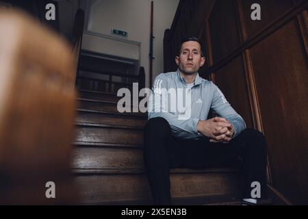 Loughborough, Vereinigtes Königreich. 5. April 2024. Der britische Jonathan Broom-Edwards posiert vor der Para-Leichtathletik-Weltmeisterschaft 2024 für ein Porträt. Quelle: George Tewkesbury/Alamy Live News Stockfoto