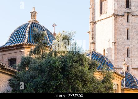 Kuppeln von La Catedral del Santo Caliz (Kathedrale von Valencia, oder Kathedrale des Heiligen Kalkes oder Kathedrale Santa Maria), Valencia, Spanien Stockfoto