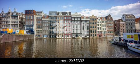 Weitwinkelblick auf die Amsterdamer Straße Stockfoto