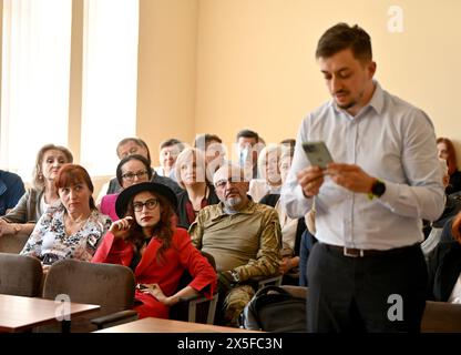 Nicht exklusiv: LVIV, UKRAINE - 9. MAI 2024 - die Teilnehmer werden während einer Anhörung des Berufungsgerichts in Lemberg zur Prüfung der Entscheidung des H dargestellt Stockfoto