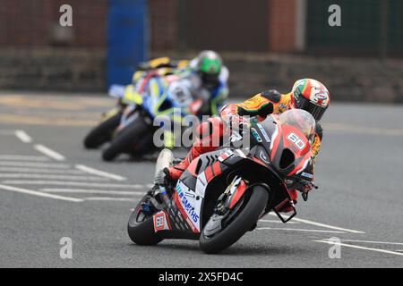 9. Mai 2024; Briggs EquipmentNorth West 200 Motorcycle Race, Portrush, Antrim, Nordirland; North West 200 Qualifying und Rennen; Peter Hickman (PHR Performance BMW) war fünftschnellster im Superbike Qualifying Stockfoto