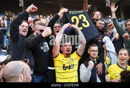 Brüssel, Belgien Mai 2024. Cameron Puertas Castro feiert nach dem Spiel zwischen RUSG Royale Union Saint-Gilloise gegen RAFC Royal Antwerp FC, dem Finale des belgischen Croky Cup, am Donnerstag, den 9. Mai 2024, im King Baudouin Stadion in Brüssel. BELGA PHOTO VIRGINIE LEFOUR Credit: Belga News Agency/Alamy Live News Stockfoto