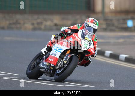9. Mai 2024; Briggs EquipmentNorth West 200 Motorcycle Race, Portrush, Antrim, Nordirland; North West 200 Qualifying und Rennen; Glenn Irwin (PBM Ducati) gewinnt den Sieg im ersten Superbike-Rennen Stockfoto