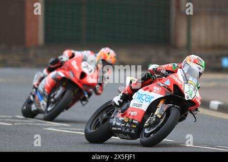 9. Mai 2024; Briggs EquipmentNorth West 200 Motorcycle Race, Portrush, Antrim, Nordirland; North West 200 Qualifying und Rennen; Glenn Irwin (PBM Ducati) gewinnt den Sieg im ersten Superbike-Rennen Stockfoto