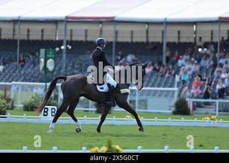 William Levett aus Australien mit Huberthus AC während des Dressurtests bei den Badminton Horse Trials am 9. Mai 2024, Badminton Estate, Vereinigtes Königreich (Foto: Maxime David - MXIMD Pictures) Stockfoto