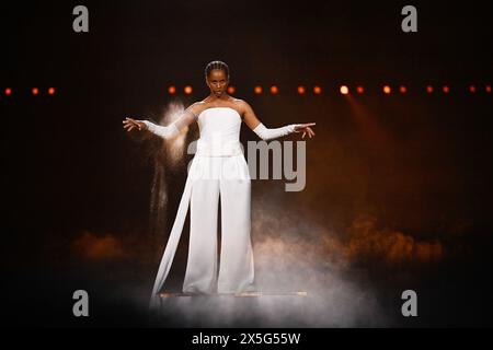 Saba vertritt Dänemark mit dem Song "Sand" im zweiten Halbfinale des 68. Eurovision Song Contest (ESC) in der Malmö Arena in Malmö, Schweden, Donnerstag, 09. Mai, 2024.Foto: Jessica Gow / TT / Code 10070 Stockfoto