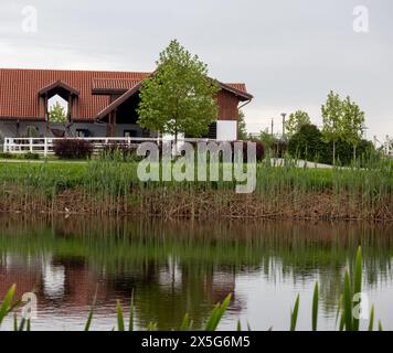 Landschaftlich schöner Blick auf den Comana-See, Teil des Naturparks Comana, in der Nähe von Bukarest, Rumänien. Stockfoto