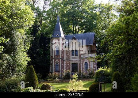 Port-Marly, Frankreich. Mai 2024. Außenansicht des Chateau d’If, Alexandre Dumas Studie, erbaut von dem Architekten Hippolyte Durand. Stockfoto