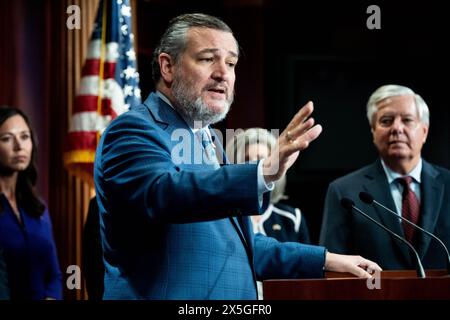 Washington, Usa. Mai 2024. US-Senator Ted Cruz (R-TX) sprach auf einer Pressekonferenz über die Beschränkung von Waffen für Israel durch die Vereinigten Staaten im Kapitol der Vereinigten Staaten. Quelle: SOPA Images Limited/Alamy Live News Stockfoto