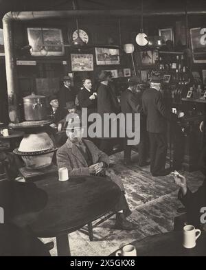 McSorley's Ale House, Innenansicht, 15 East 7th Street, New York City, New York, USA, Berenice Abbott, Federal Art Project, Changing New York, November 1937 Stockfoto