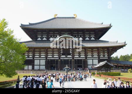 Szenen aus Nara Japan, einschließlich Tempel und Hirsche Stockfoto