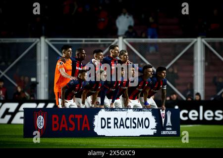 Buenos Aires, Buenos Aires, Argentinien. Mai 2024. San Lorenzo Team wurde während des Spiels zwischen San Lorenzo (ARG) gegen Independiente del Valle (ECU) als Teil der Copa Libertadores - Grupo F im Pedro Bidegain Stadium am 09. Mai 2024 in Buenos Aires, Argentinien (Credit Image: © Roberto Tuero/ZUMA Press Wire) NUR ZUR REDAKTIONELLEN VERWENDUNG gesehen! Nicht für kommerzielle ZWECKE! Stockfoto