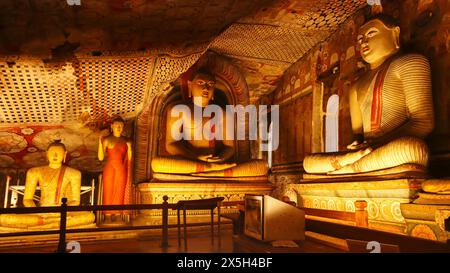 Meditierende Buddha-Skulptur, Höhlentempel, Dambulla, Sri Lanka. UNESCO-Weltkulturerbe. Höhle 2 Maha Raja Viharaya – die Höhle der Großen Könige Stockfoto