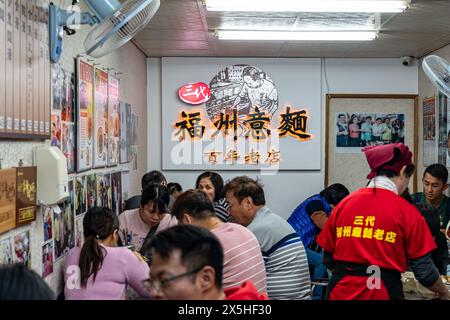 Lokaler Nudelhändler in Taichung, zweiter öffentlicher Markt. Der alte Markt war schon immer der Favorit von Rucksackreisenden, vor allem wegen des Essens Stockfoto