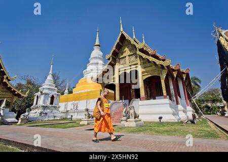 Thailand, Chiang Mai; 24. Januar 2008, buddhistischer Mönch im Prathat Doi Suthep Buddhistischen Tempel (Wat Prathat Doi Suthep) – EDITORIAL Stockfoto