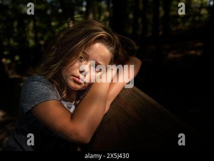 Porträt eines schönen Mädchens mit Sommersprossen Stockfoto