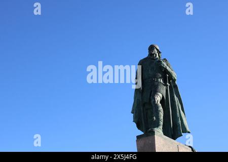 Hallgrimskirkja an einem klaren Tag Stockfoto