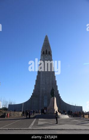 Hallgrimskirkja an einem klaren Tag Stockfoto