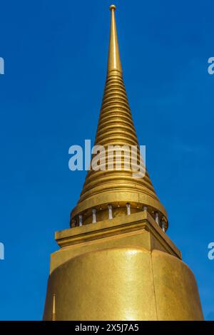 Goldpagode Chedi, Grand Palace, Bangkok, Thailand. Palace war von 1782 bis 1925 ein Gebäudekomplex und Sitz des Königs von Thailand Stockfoto