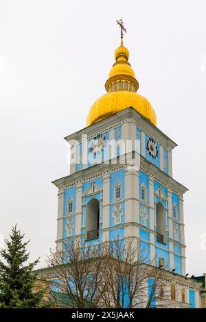 Ukraine, Kiew, Kiew. St. Michaels Kathedrale, Kloster. Im Mittelalter gebaut. Außenturm. Stockfoto