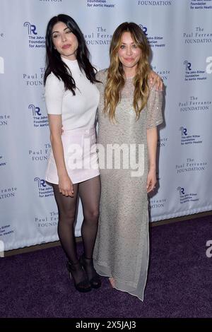 Briana Cuoco und Kaley Cuoco bei der Evening from the Heart Gala 2024 zugunsten der John Ritter Stiftung für Aortengesundheit im Sunset Room. Los Angeles, 09.05.2024 *** Briana Cuoco und Kaley Cuoco am Abend aus der Herzgala 2024 zugunsten der John Ritter Foundation for Aortic Health im Sunset Room Los Angeles, 09 05 2024 Foto:xD.xStarbuckx/xFuturexImagex Heart Gala 4586 Stockfoto