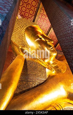 Der liegende Buddha im buddhistischen Tempelkomplex von Wat Pho, Bangkok, Thailand, Südostasien, Asien Copyright: PaoloxGraziosi 1361-420 Stockfoto